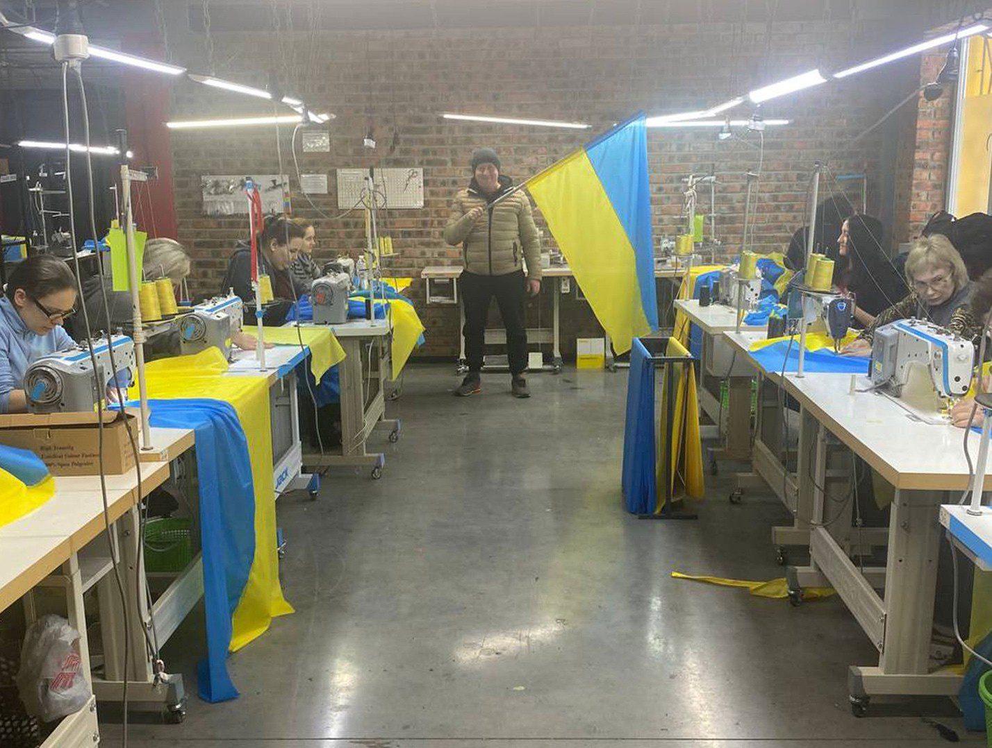 У Рівному гарно шиється жіночий одяг і термобілизна для військових