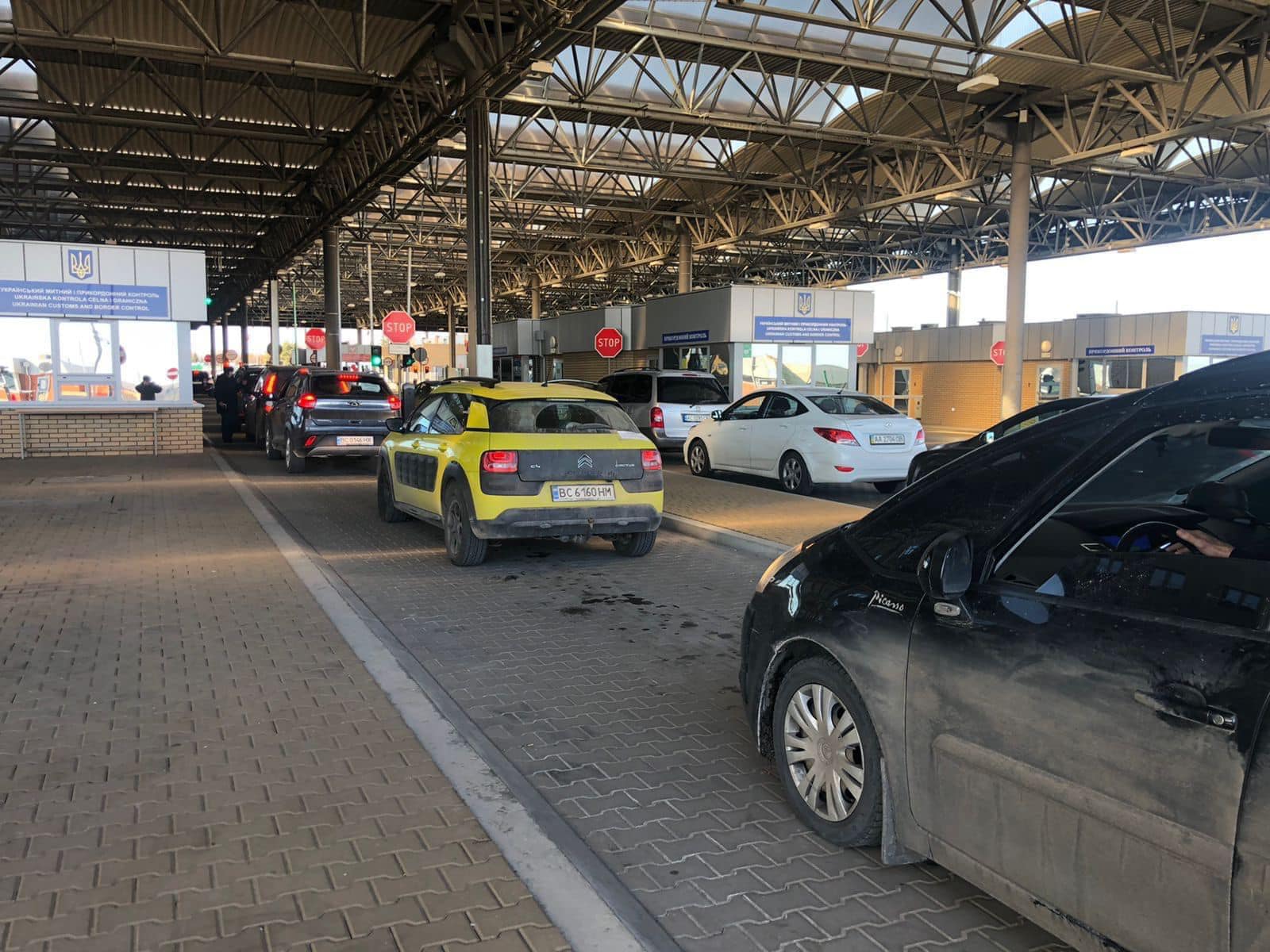 Ситуація у пунктах пропуску на західному кордоні