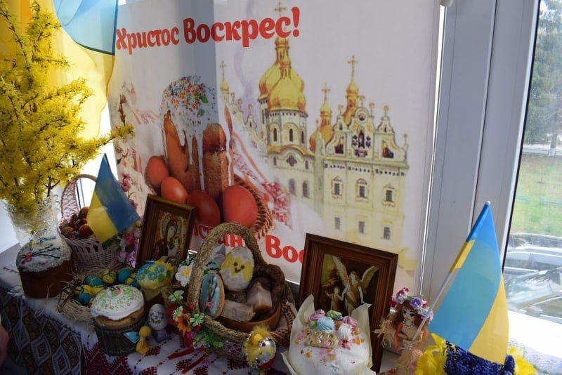 У Рівному лікарі показали свої паски та крашанки