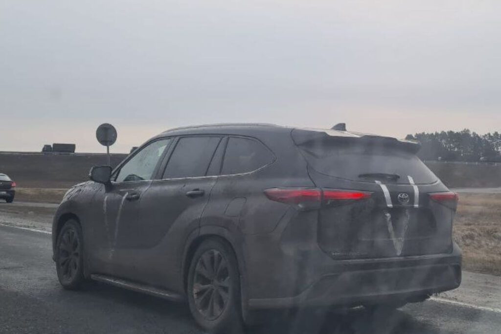 росіяни вивозять крадены автомобілі