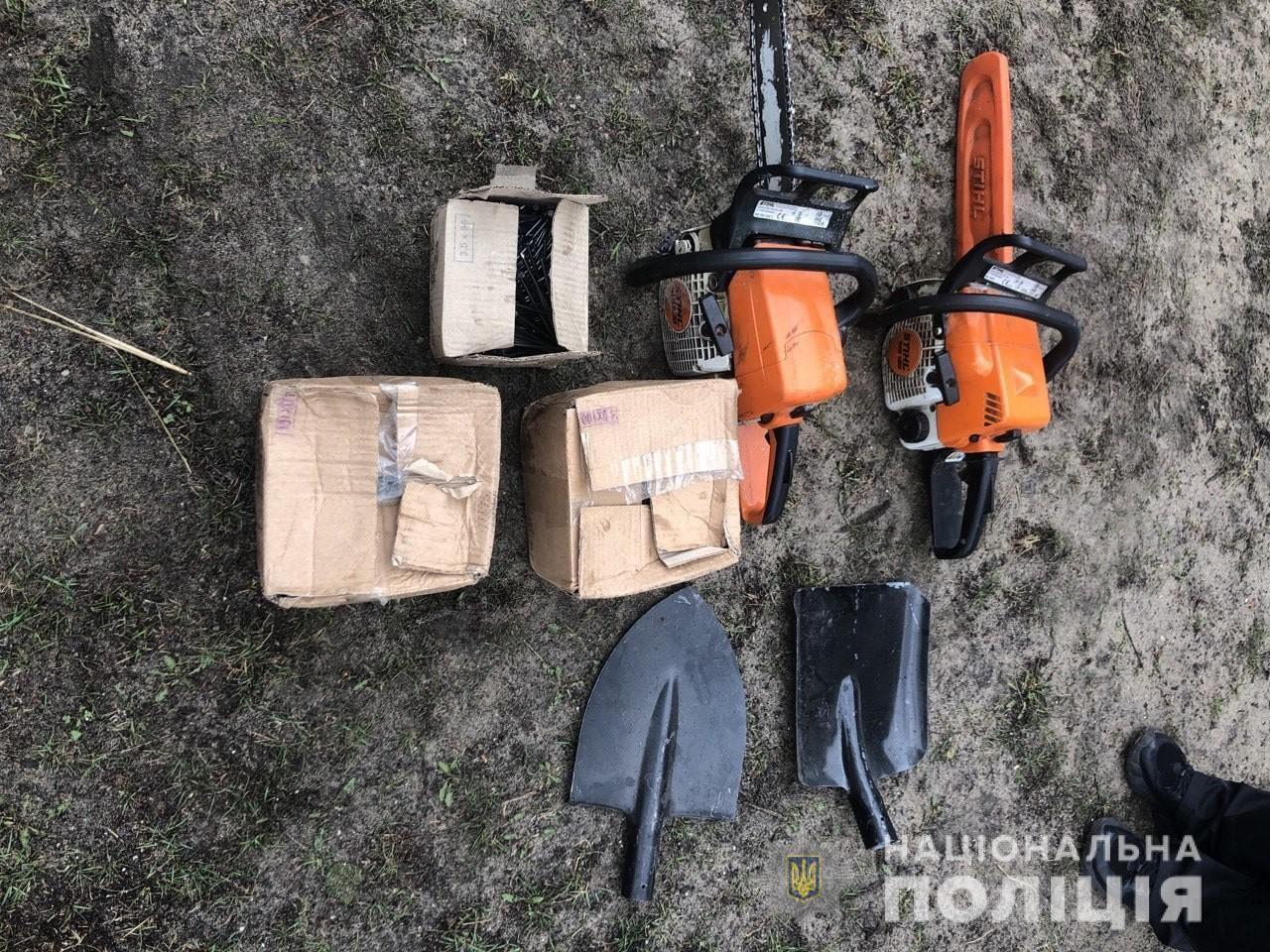 На Рівненщині поліцейські викрили зловмисника на крадіжці з підприємства