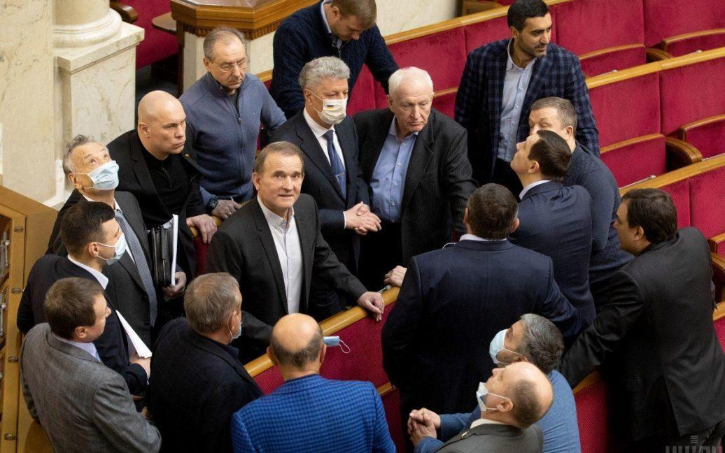 Члени антиукраїнських політичних партій не зможуть більше балотуватися у депутати