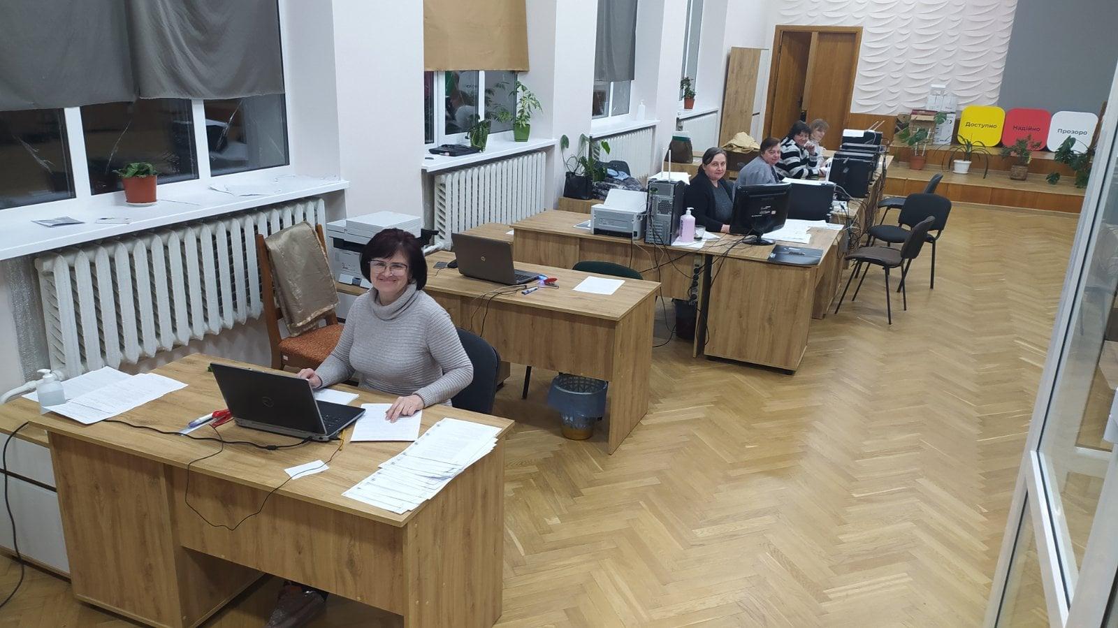 У Здолбунові ЦНАП працює до ночі