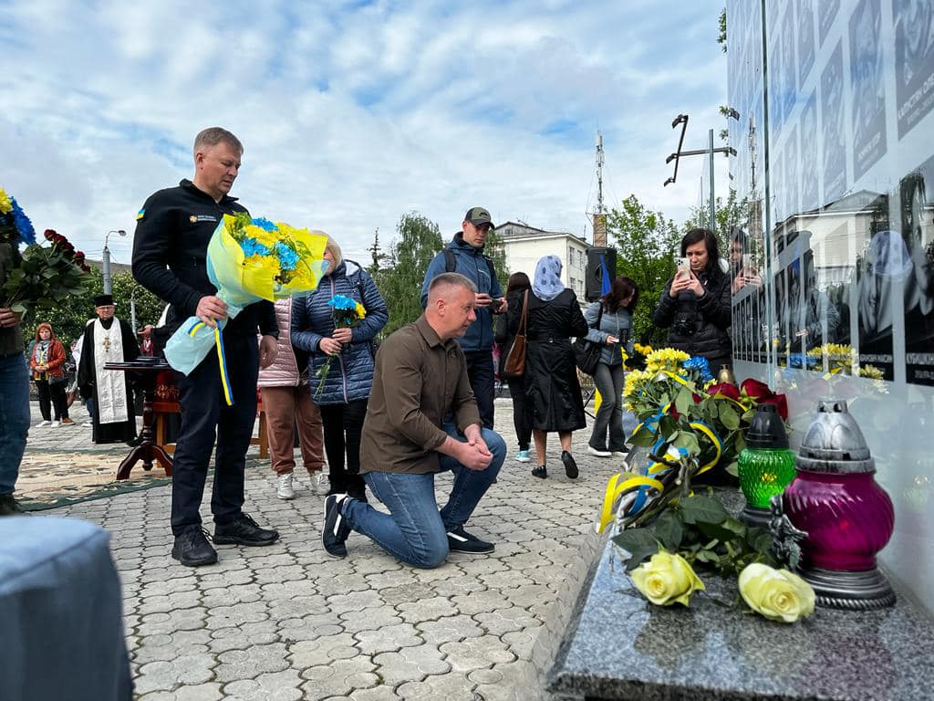 У Рівному вшанували Героїв (фото)