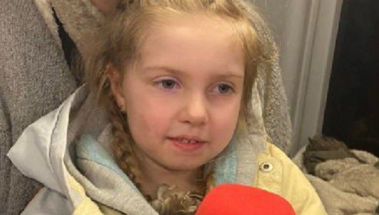 Чотирирічну Алісу з Азовсталі рашисти розлучили з мамою