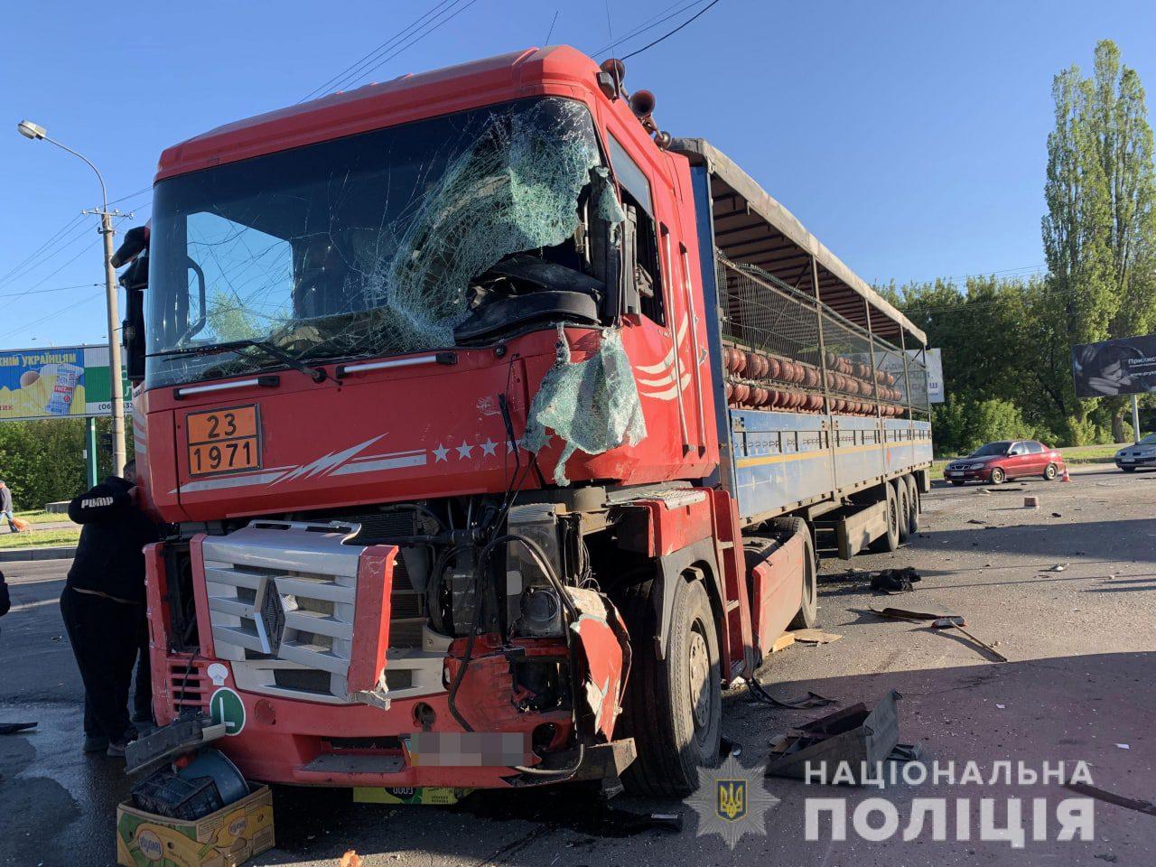 У Рівному сталася ДТП за участю чотирьох транспортних засобів