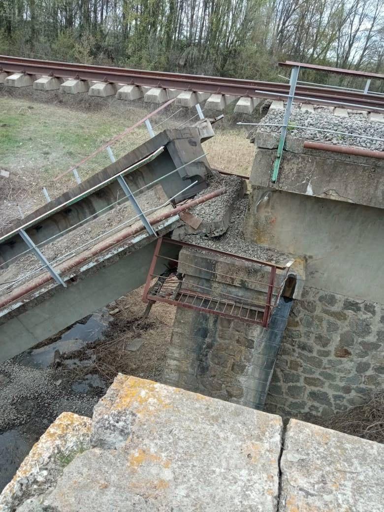 В курській області частково обрушився залізничний міст. Через диверсію?