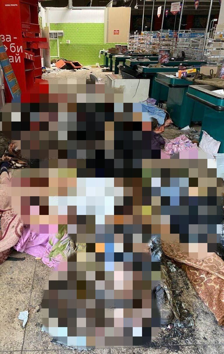 У Маріуполі окупанати влаштували у супермаркеті “морг”