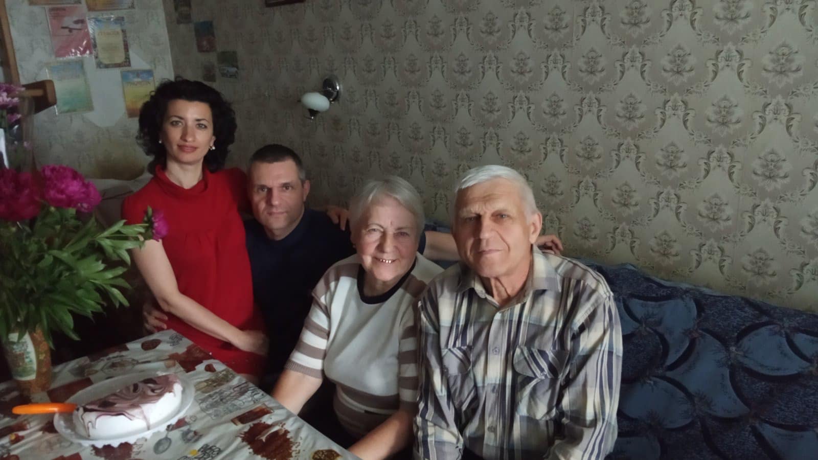 Батьки відмовилися залишати рідну домівку заради спокійного життя на Рівненщині