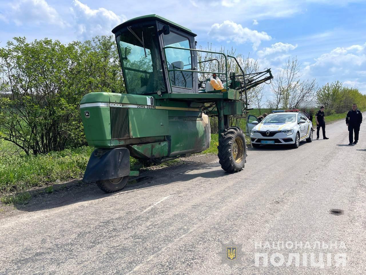 На Рівненщині водій трактора намагався дати хабар поліцейським