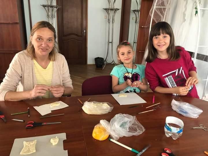 У Рівному проводять ар-терапію для дітей-переселенців