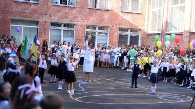 Стало відомо яким буде останній дзвоник у Рівному