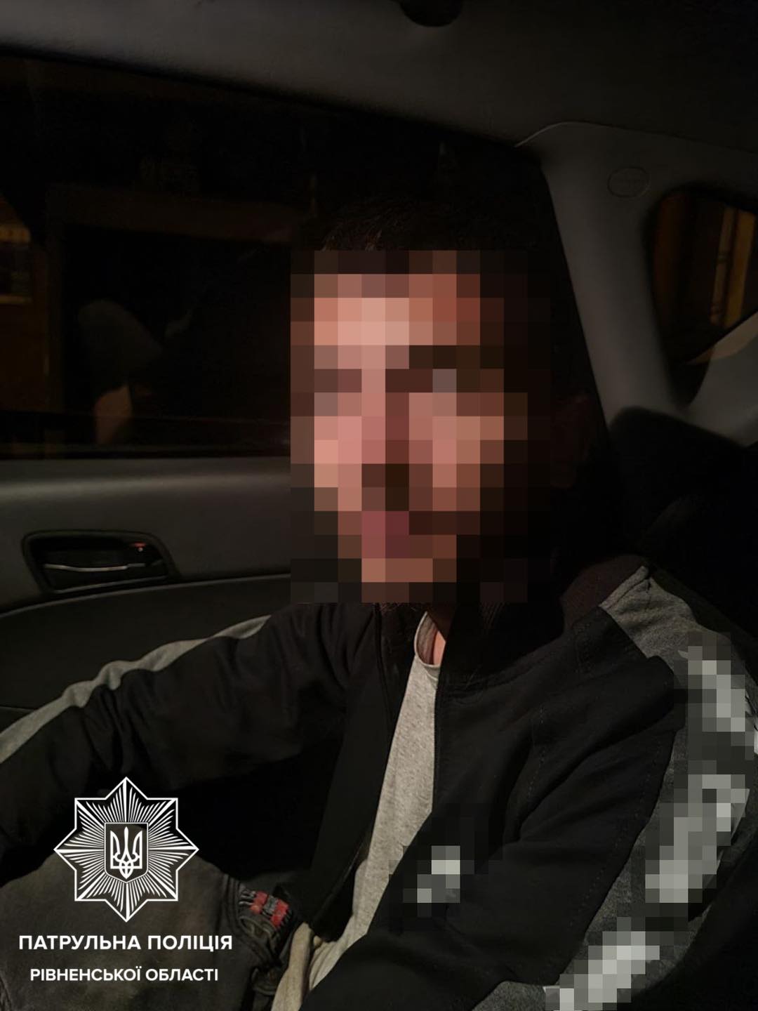 У Рівному патрульні допомогли юнаку повернутися додому