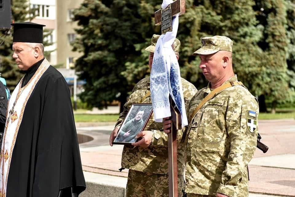 У Рівному попрощалися з Героєм Василем Лісовським, що загинув на Донеччині