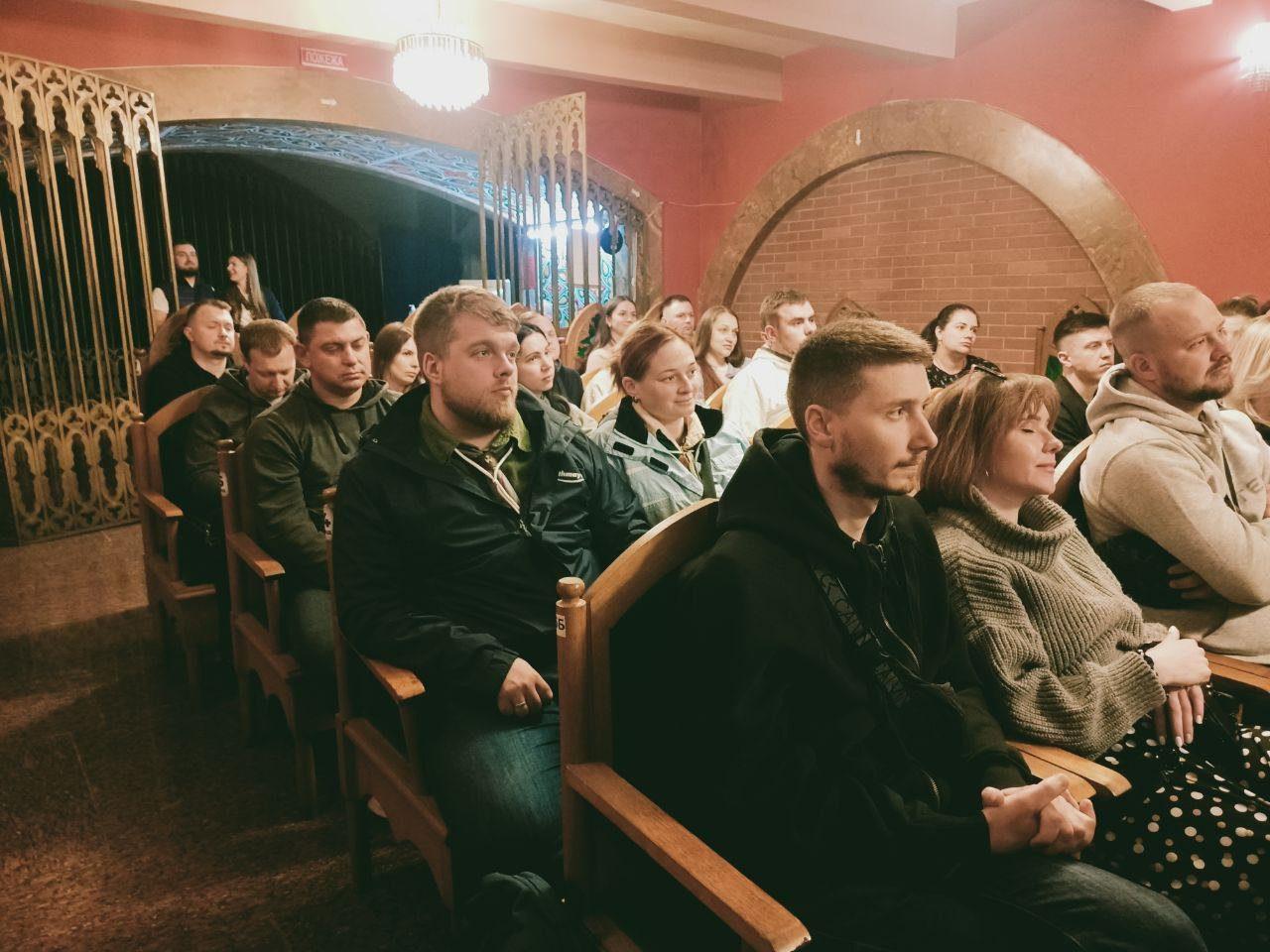 У Рівному вагітним розповідали про переваги партнерських пологів