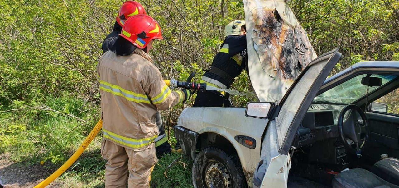 На Рівненщині під час руху загорілась ВАЗівка