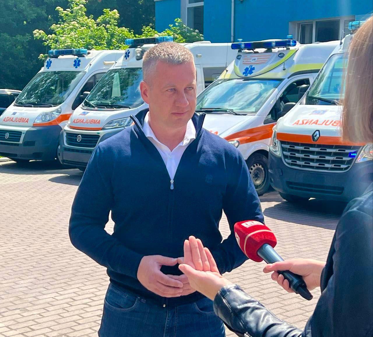 Медичні заклади Рівного отримали з Італії автомобілі швидкої допомоги
