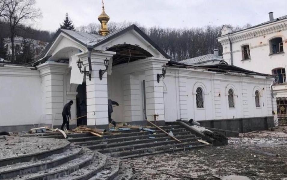 Російські окупанти обстріляли Святогірську лавру