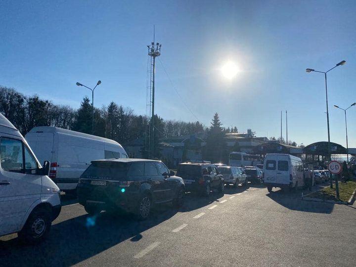 Прикордонники розповіли про ситуацію у пунктах пропуску на західному кордоні