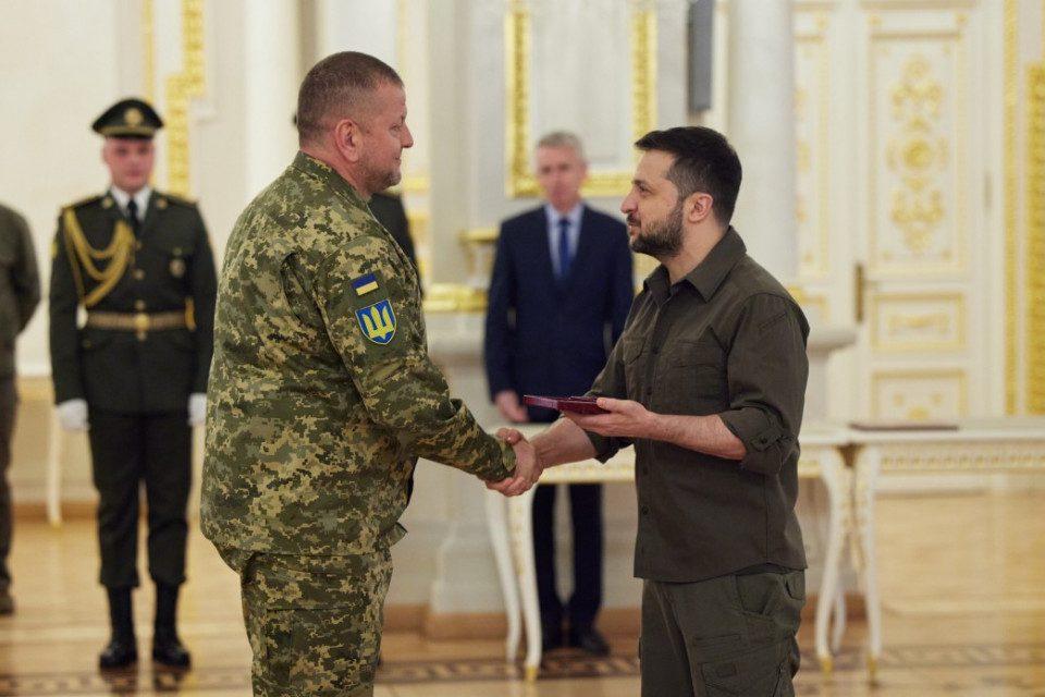 Окупанти поширюють фейки про конфлікт між Зеленським і Залужним
