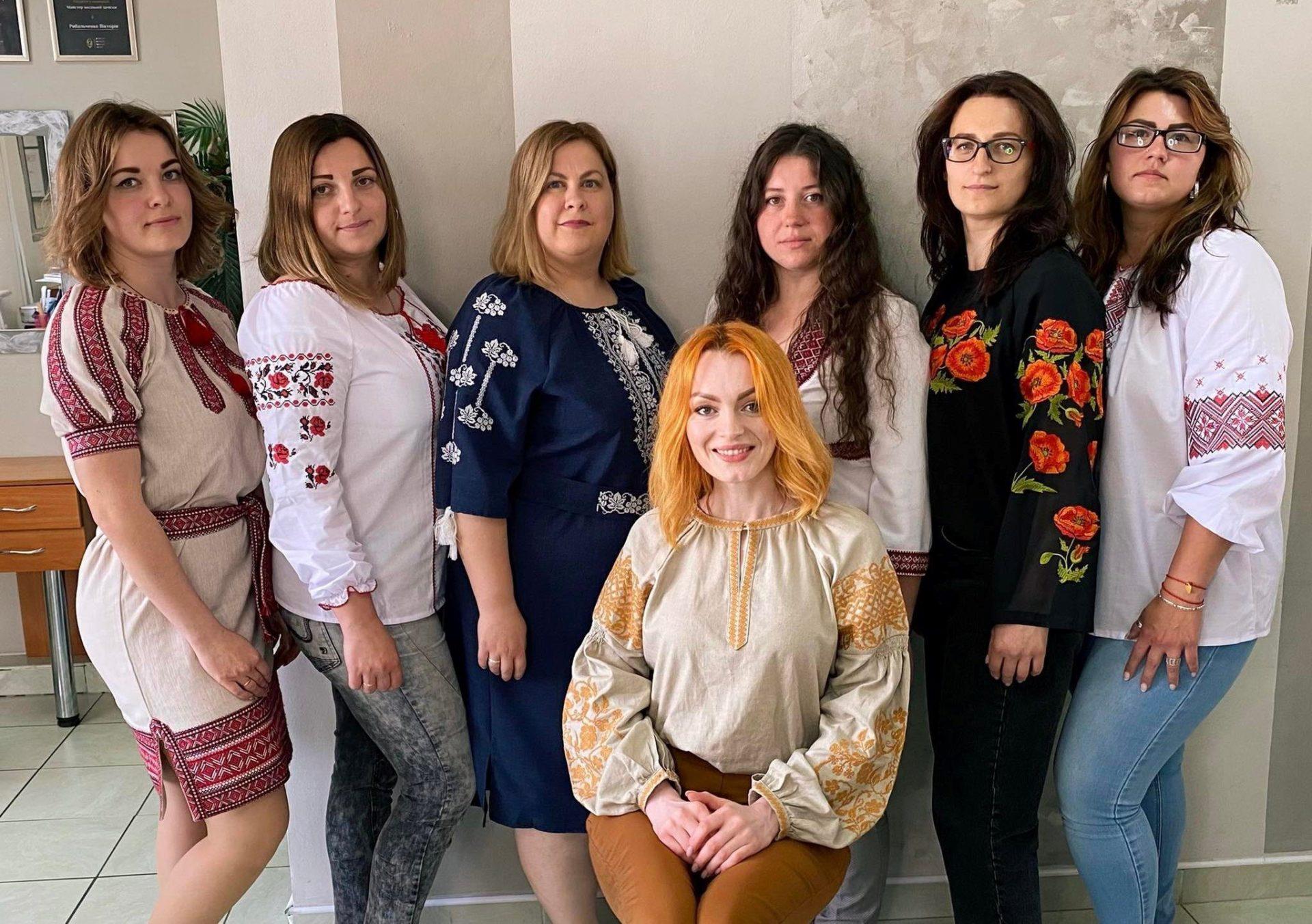 На Рівненщині заклад освіти для безробітних готує кваліфікованих перукарів-модельєрів