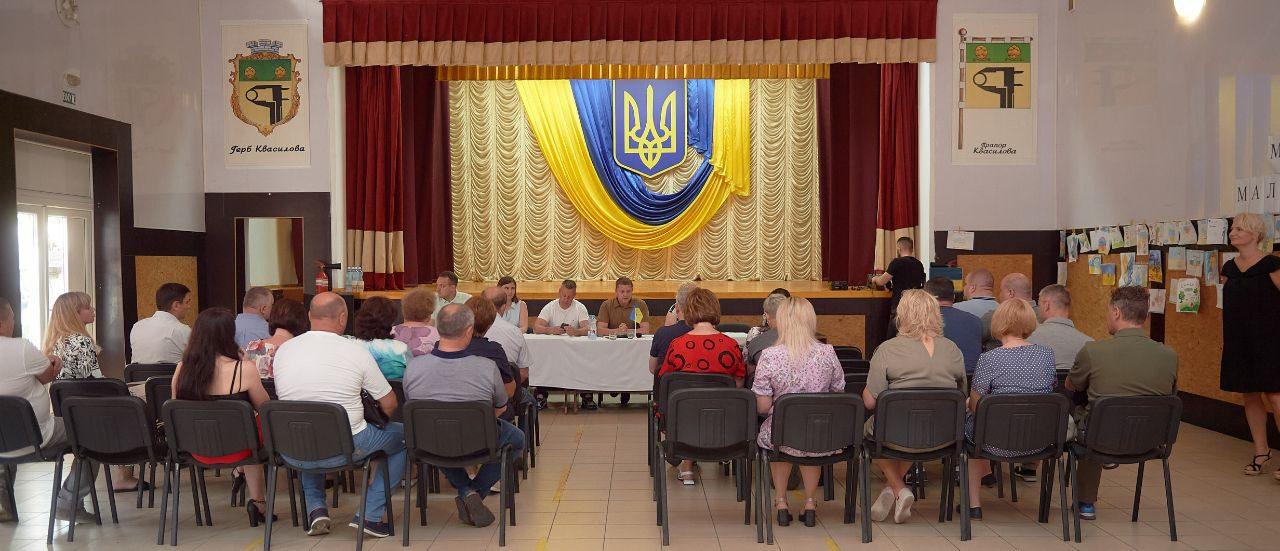 Мер Рівного із заступниками з’їздили в Квасилів: радилися з мешканцями