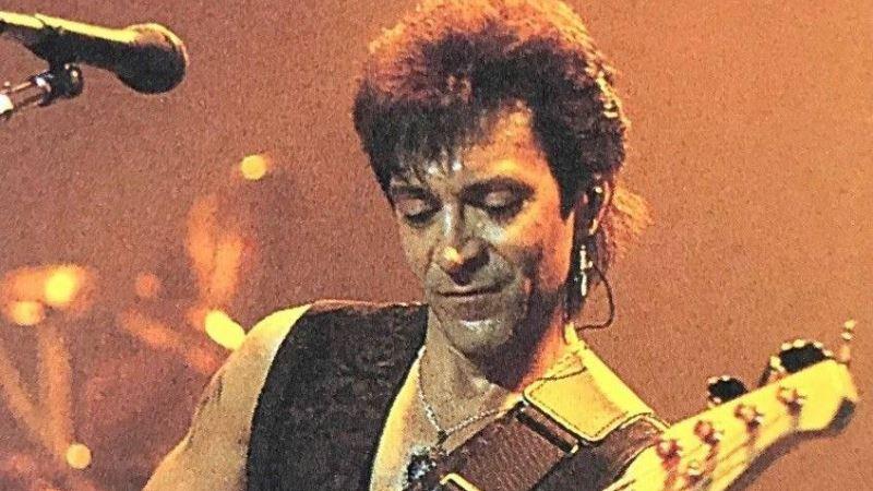Помер засновник та бас-гітарист гурту Bon Jovi