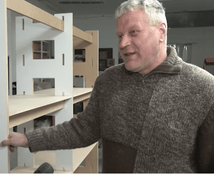 Рівненський підприємець робить меблі для бомбосховищ