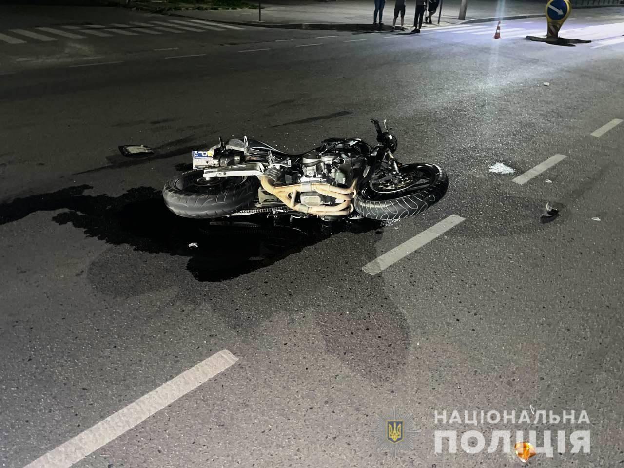 На Рівненщині в ДТП постраждали пасажир та водій мотоцикла