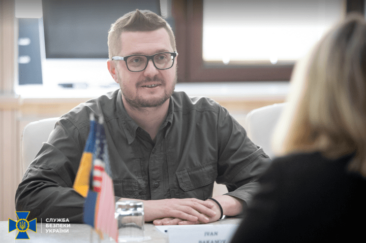 СБУ пояснила, де був Іван Баканов на початку війни