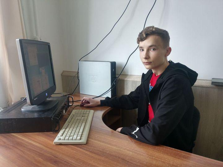 У Здолбунові учень створив програму для автоматичного ввімкнення сигналу повітряної тривоги