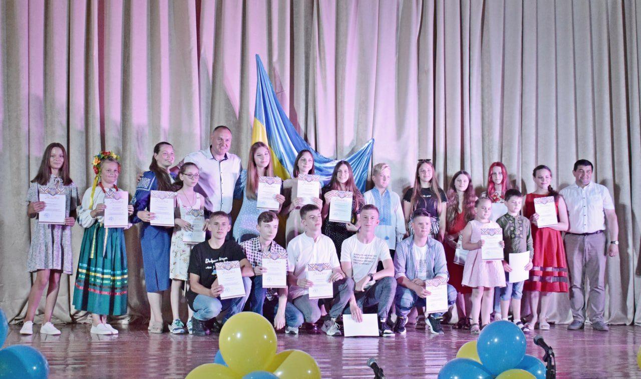 У Здолбунові нагородили обдарованих дітей та молодь