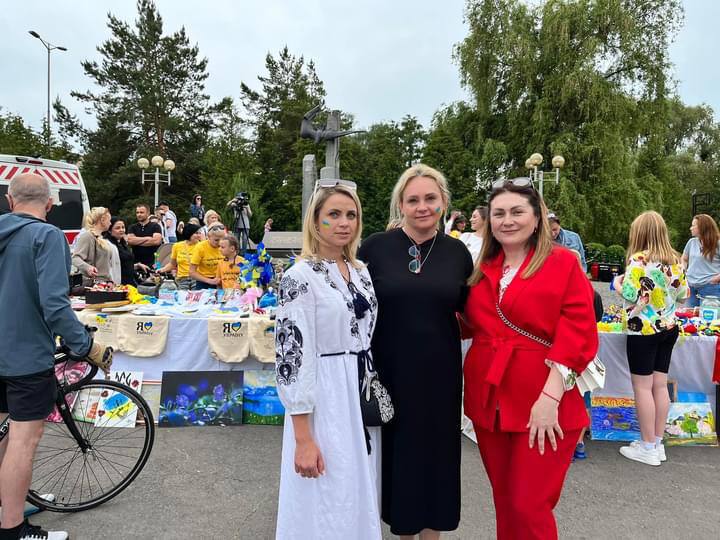 Зібрані на випускний гроші передали на антидронову рушницю