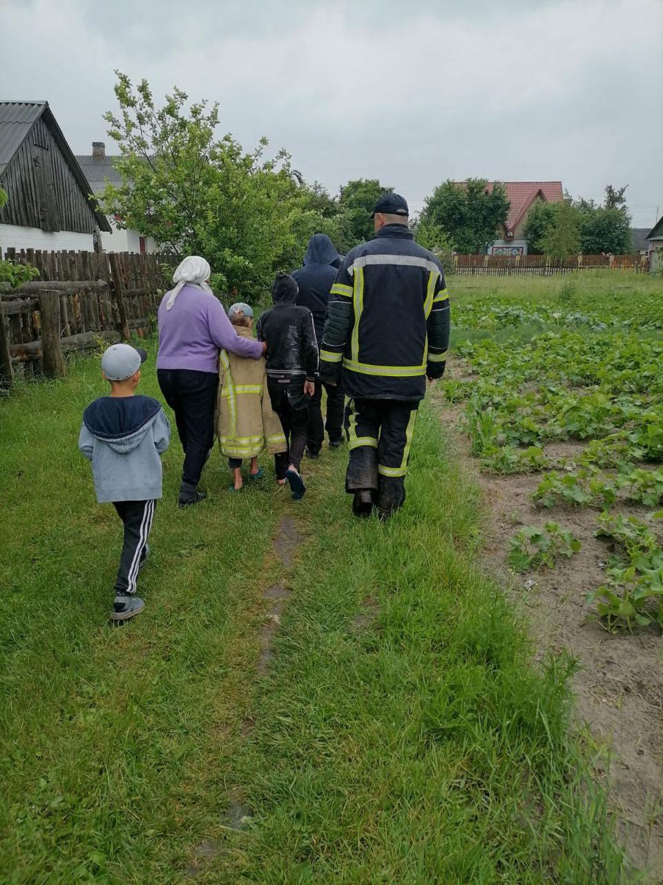 На Рівненщині знайшли загублених дітей