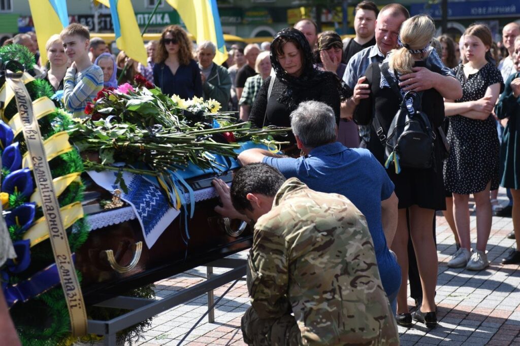 рівне прощання з героєм