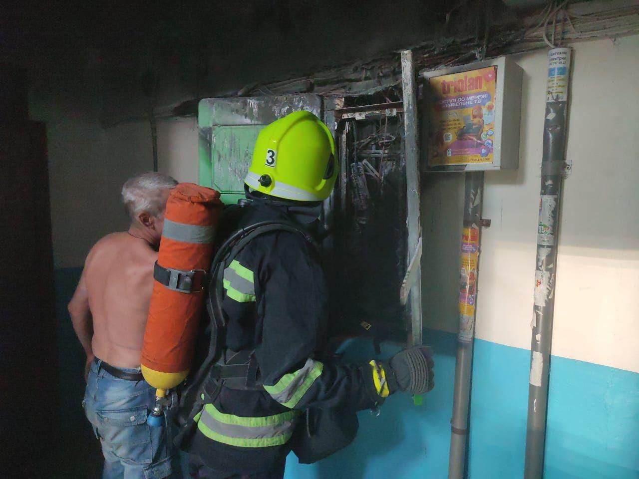 У Рівному вогнеборці недопустили пожежі у багатоквартирному житловому будинку