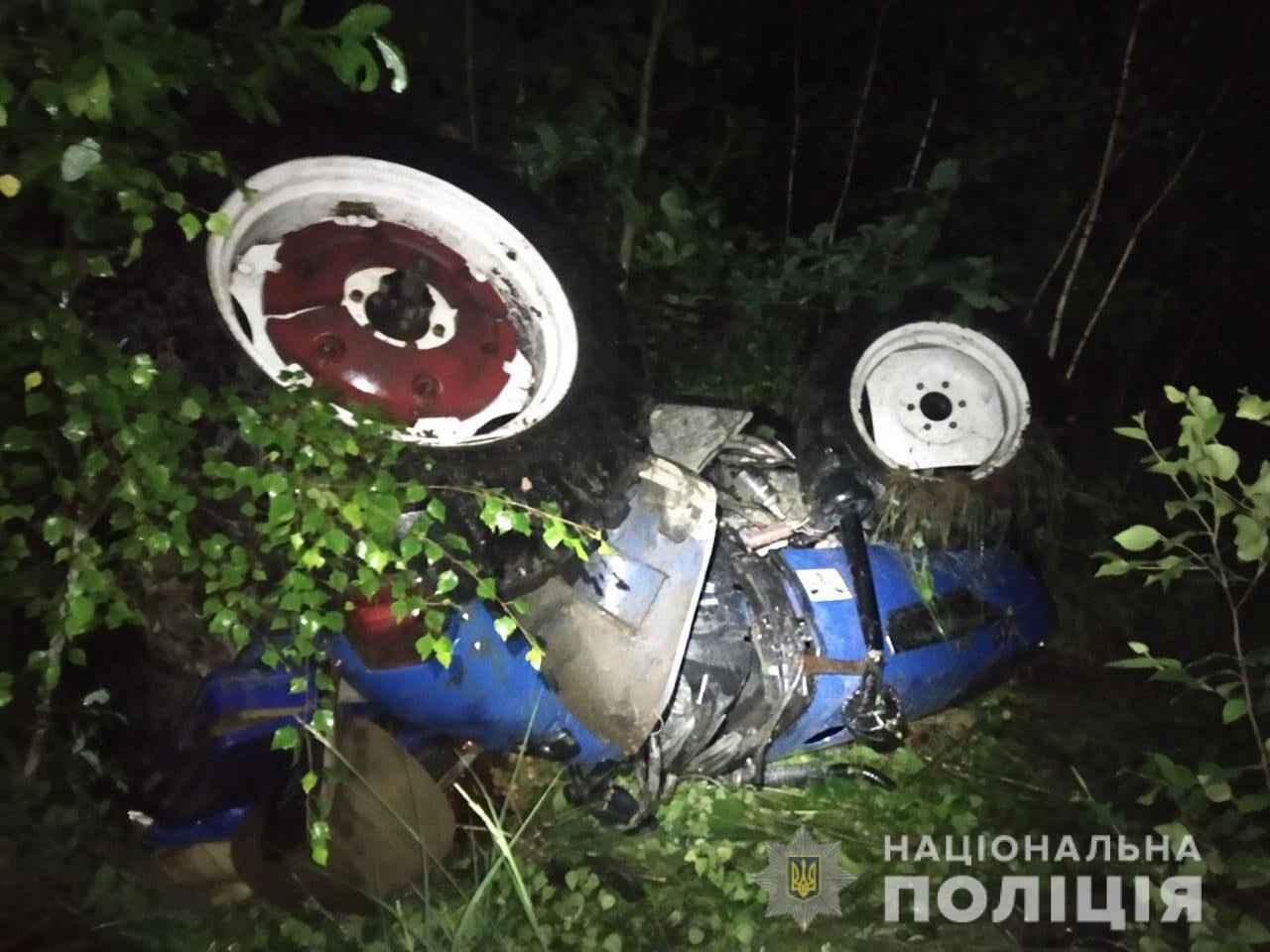Перекинувся на тракторі: у Сарненському районі загинув чоловік