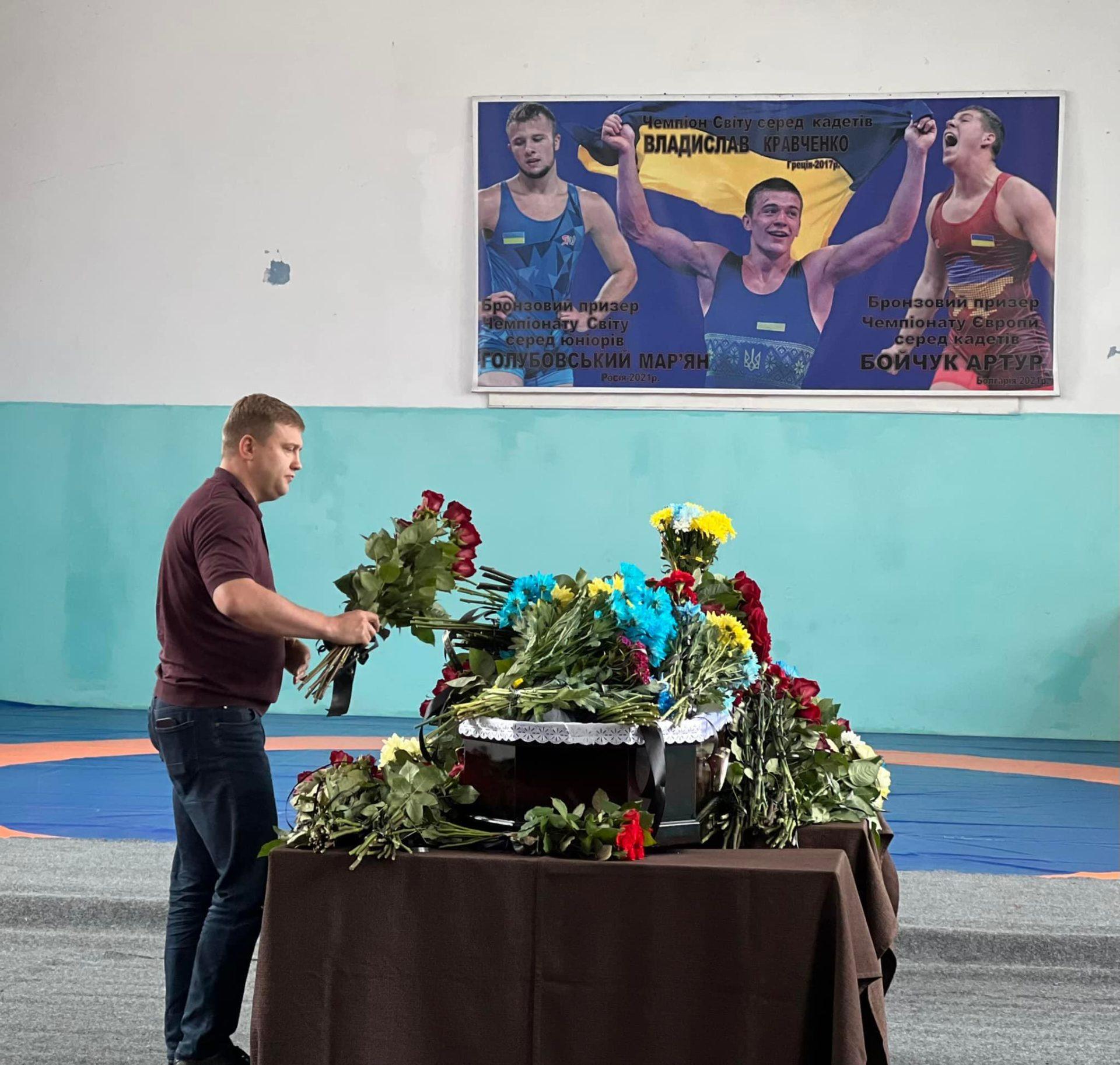 Голова Рівненської ОВА провів в останню путь відомого тренера