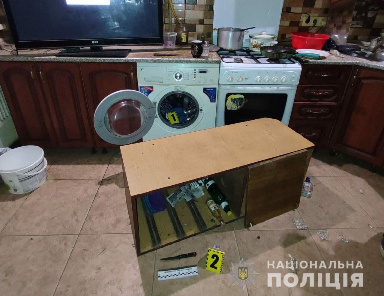 На Рівненщині господар наніс ножове поранення гостю через ревнощі