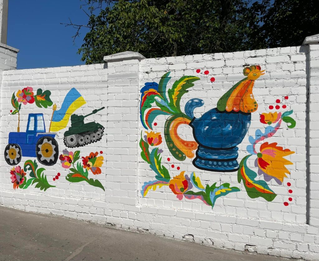 Патріотичний паркан в Рівному