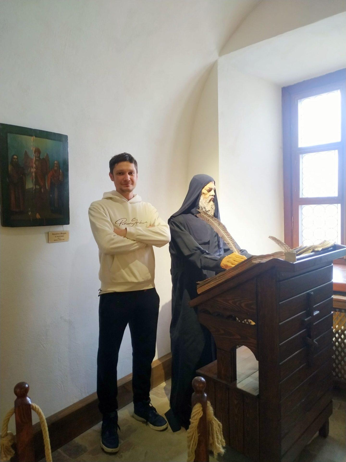 Дослідників історії з Рівного не зупиняє війна