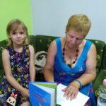 Рівненська письменниця влаштувала творчу зустріч у бібліотеці (+Фото)