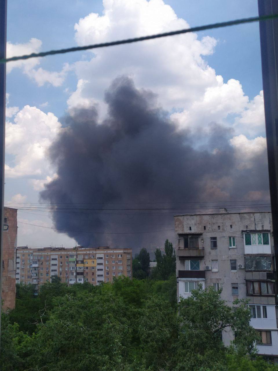 У Донецьку вибухнув один із великих російських складів боєприпасів