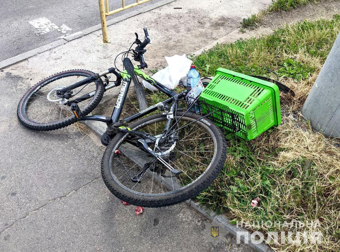 У Рівному пенсіонер-велосипедист потрапив у ДТП