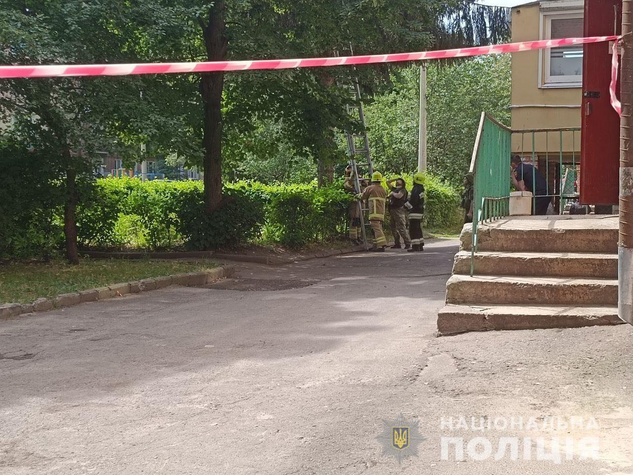 У Рівному поліцейські знешкодили саморобний вибуховий пристрій