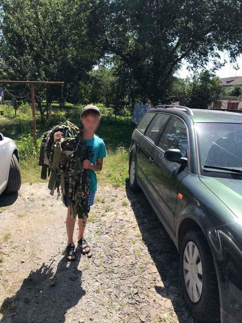 На Рівненщині і 12-річні допомагають військовим