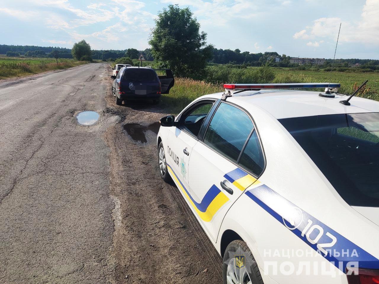 У Сарнах нетверезий водій намагався відкупитися від поліцейських