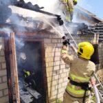 На Рівненщині горіли чаганики, господарські будівлі та автомобілі