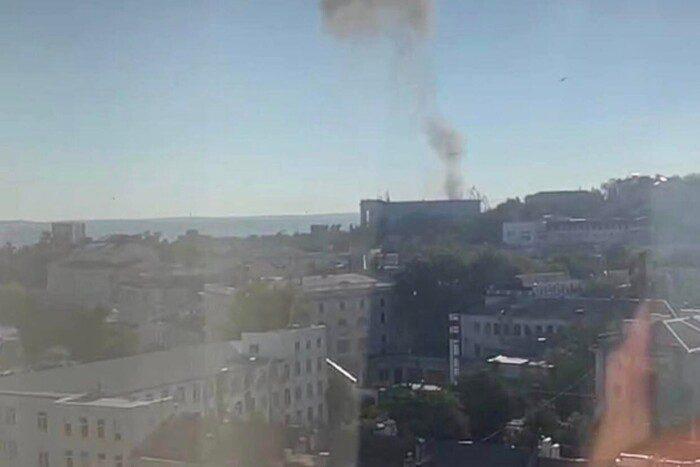 У соцмережах публікують відео вибуху у Севастополі