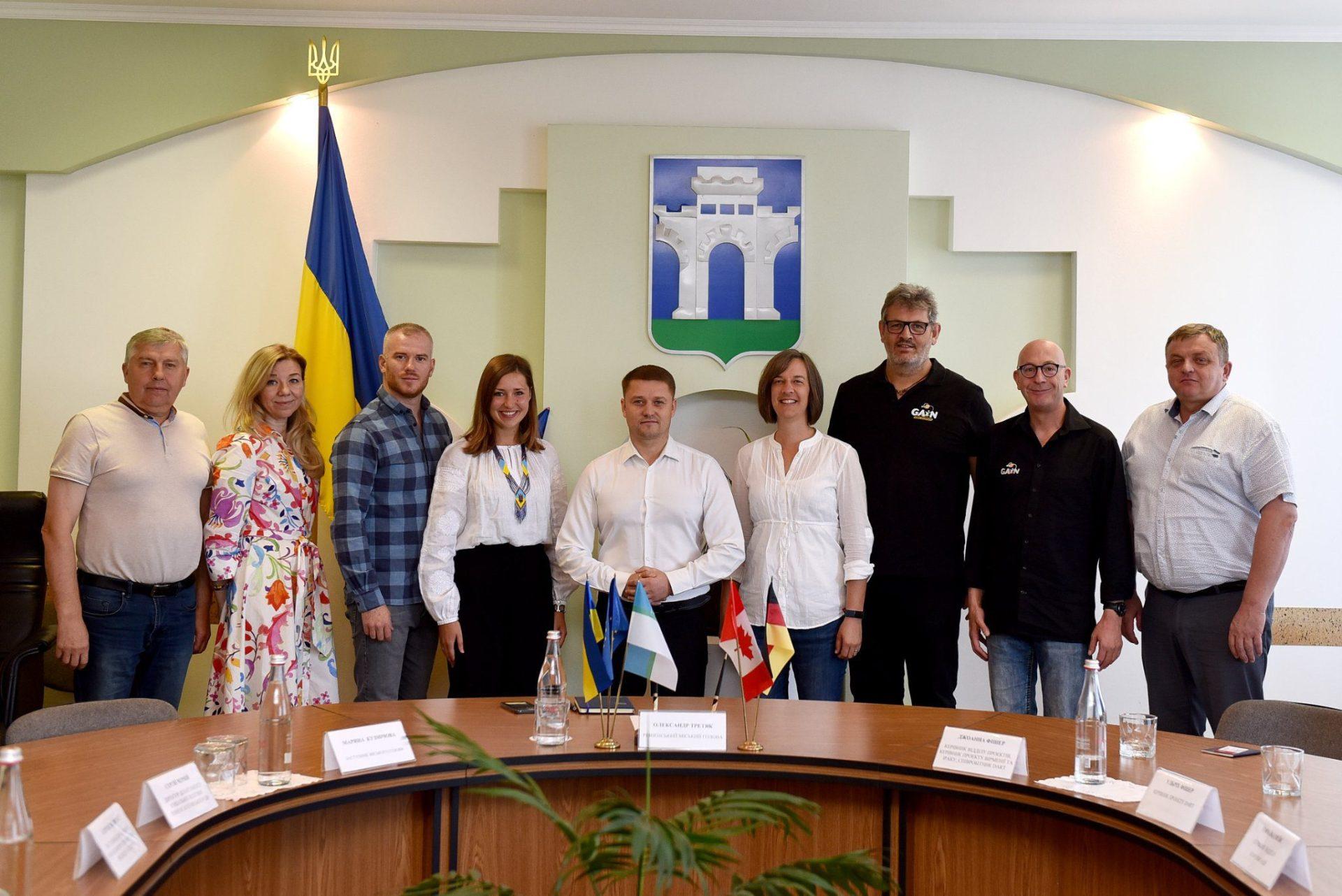 До Рівного приїхали німецькі благодійники